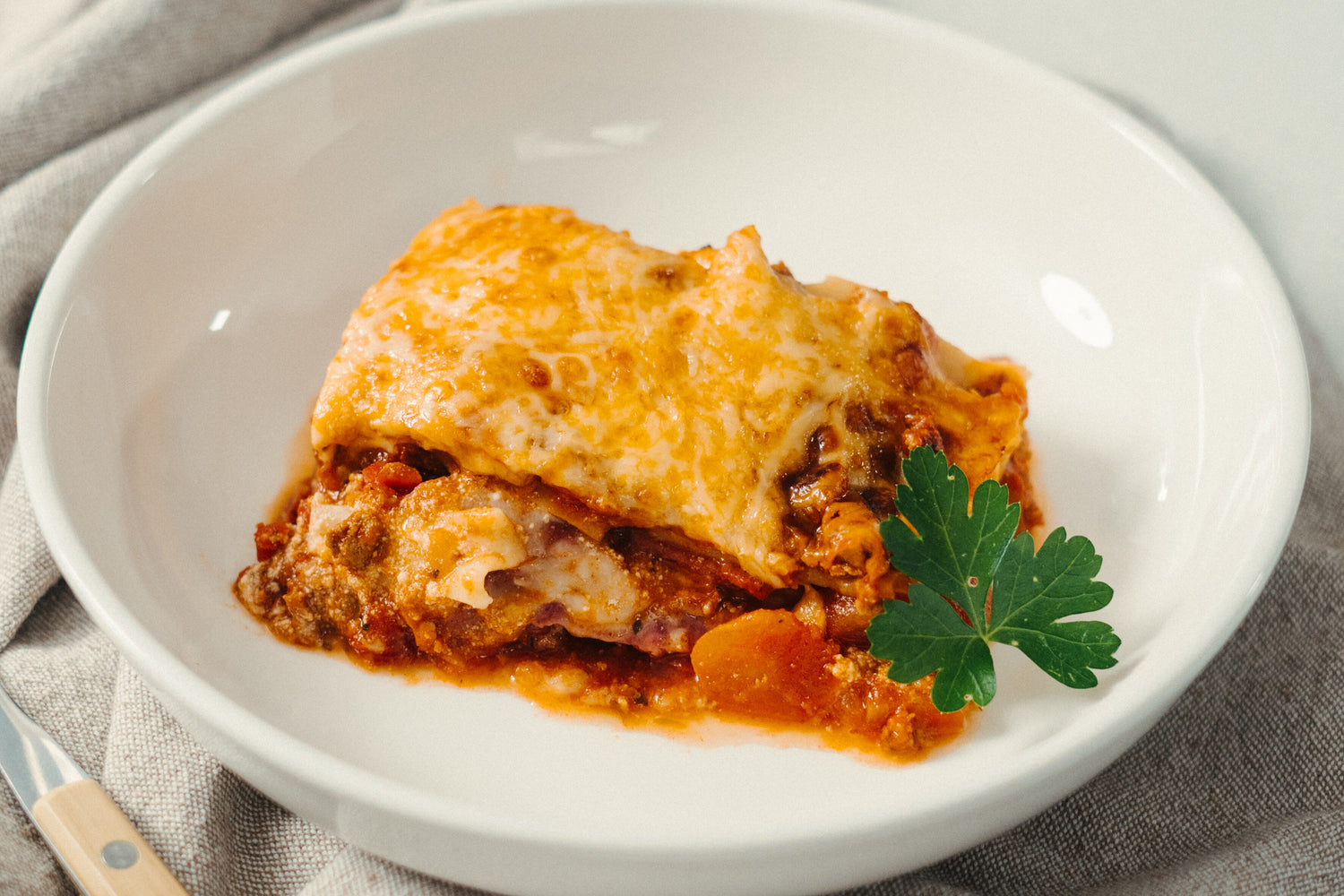 Lasagne à la viande maison (et un invité spécial!)